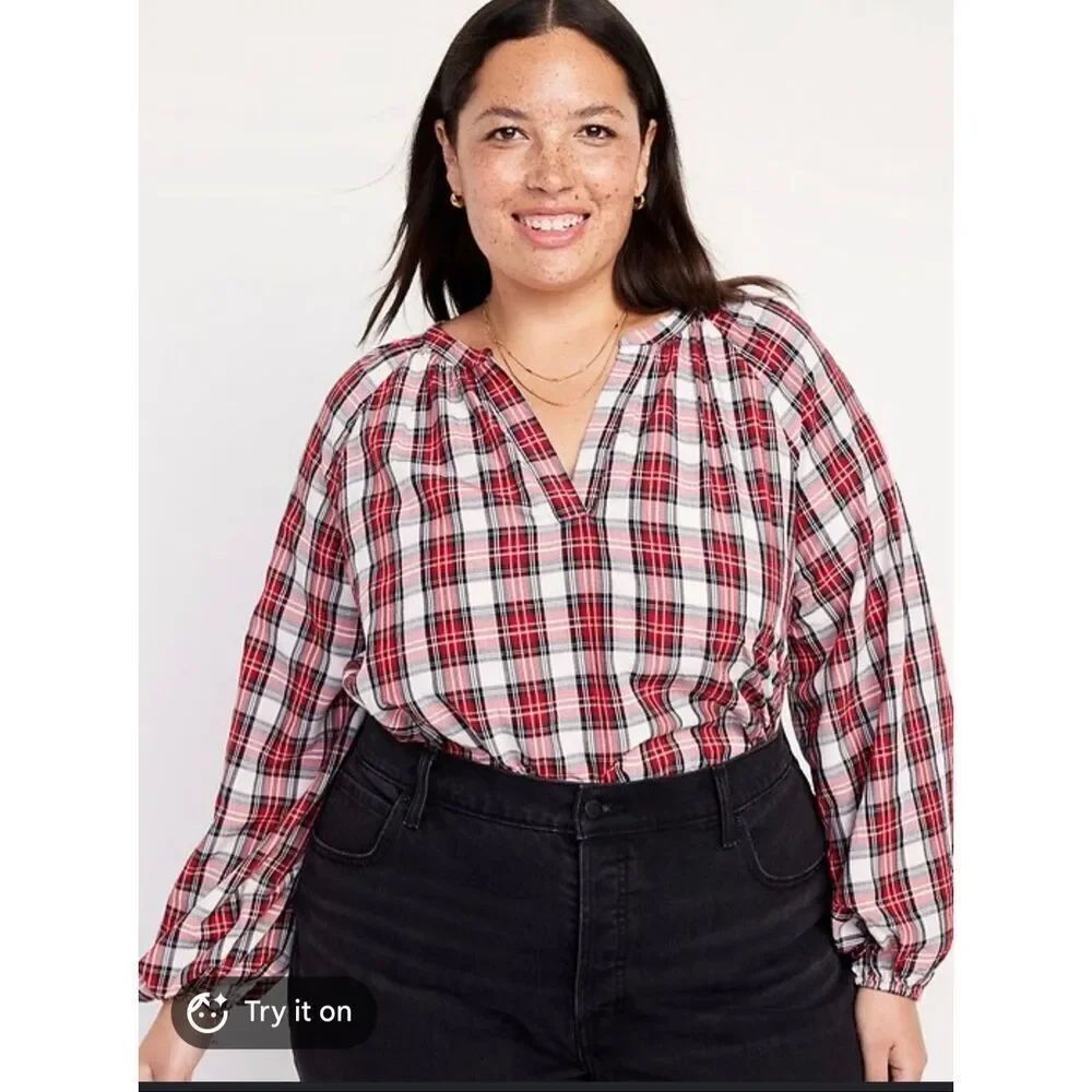 Old Navy split neck plaid seersucker popover blouse top